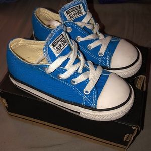 Toddler converse 9c